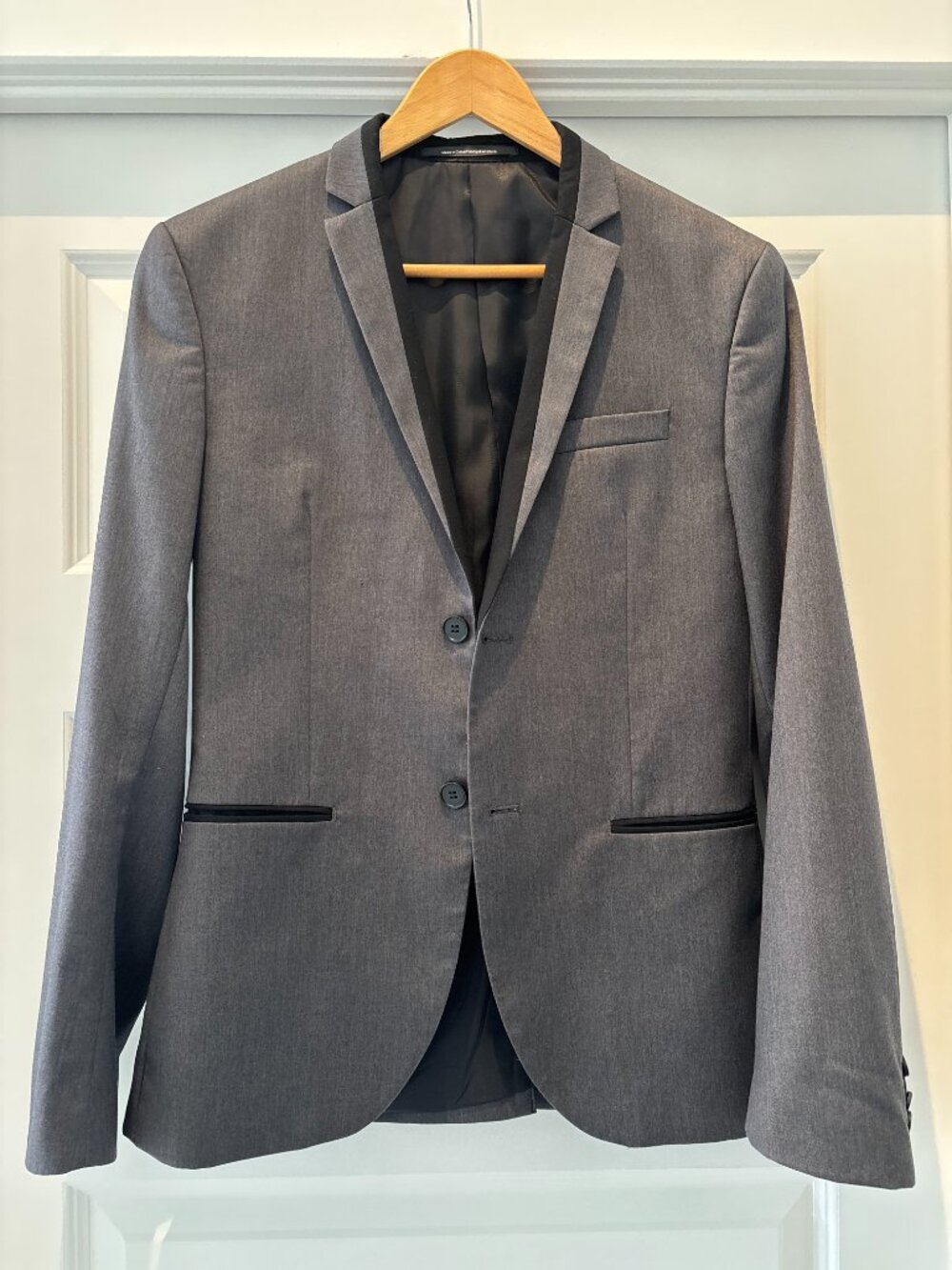 H&M Men's Blazer, Grey with Black Detailing on Lapel